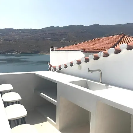 The White House 1 Hébergement de vacances Ándros