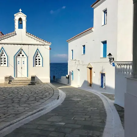 The White House 1 Nyaraló